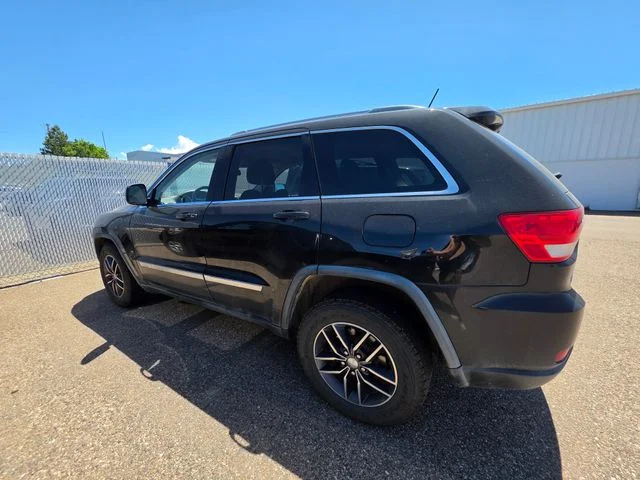 Used 2013 Brilliant Black Crystal Pearl Jeep Laredo image 10