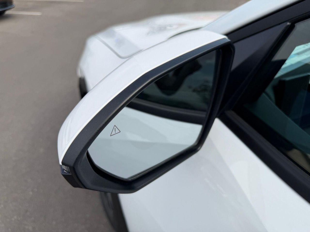New 2026 White Hyundai SEL image 18