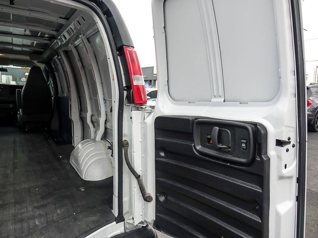 Used 2024 Summit White Chevrolet Work Van image 23