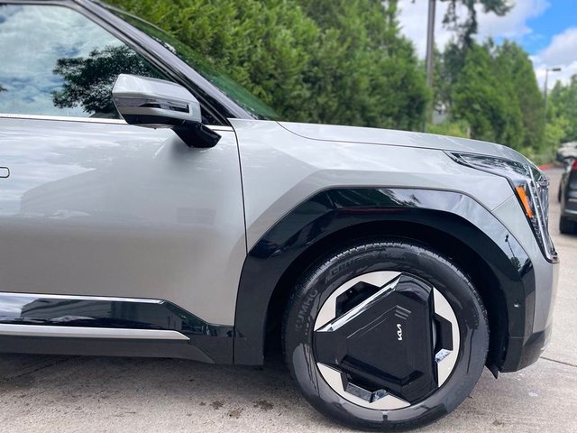 2024 Kia EV9 Land