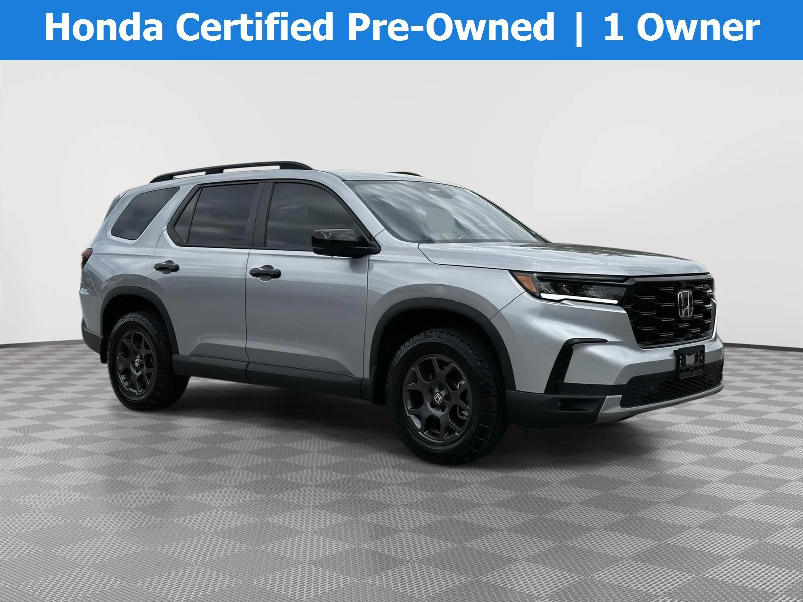 2025 Honda Pilot TrailSport AWD's photo