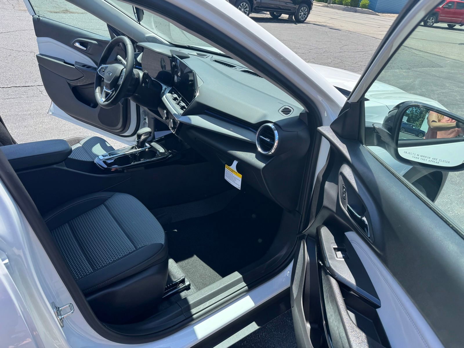 New 2026 Summit White Chevrolet LT image 23