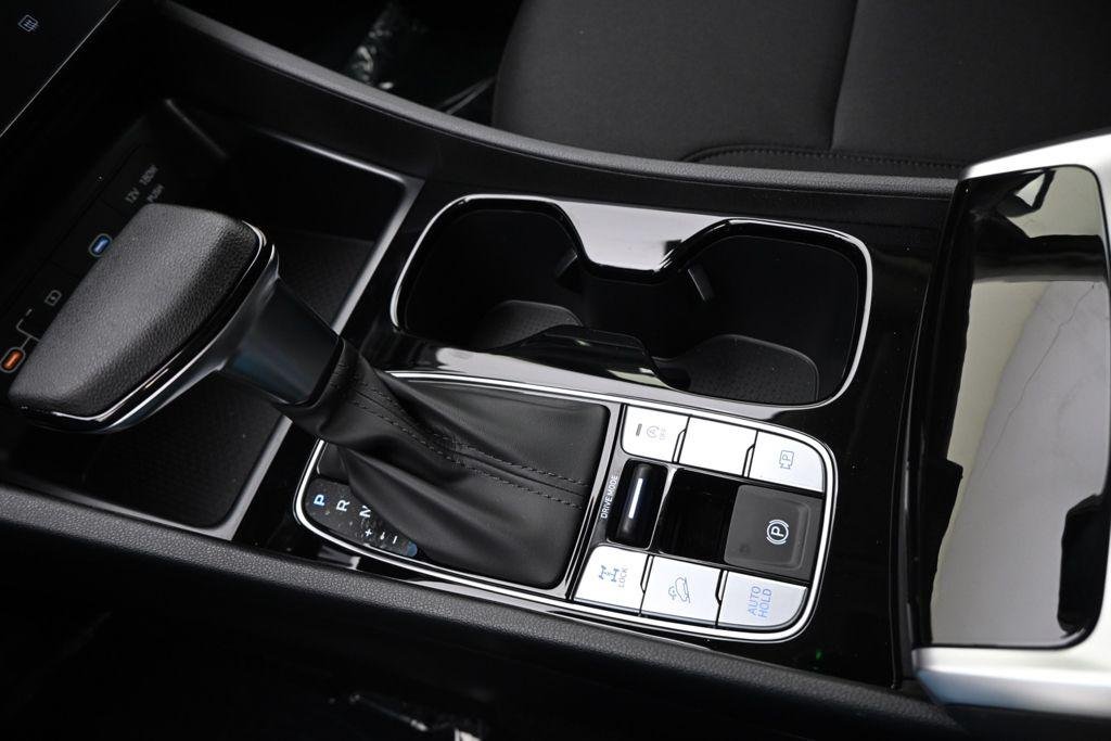 New 2026 White Pearl Hyundai SEL AWD image 30