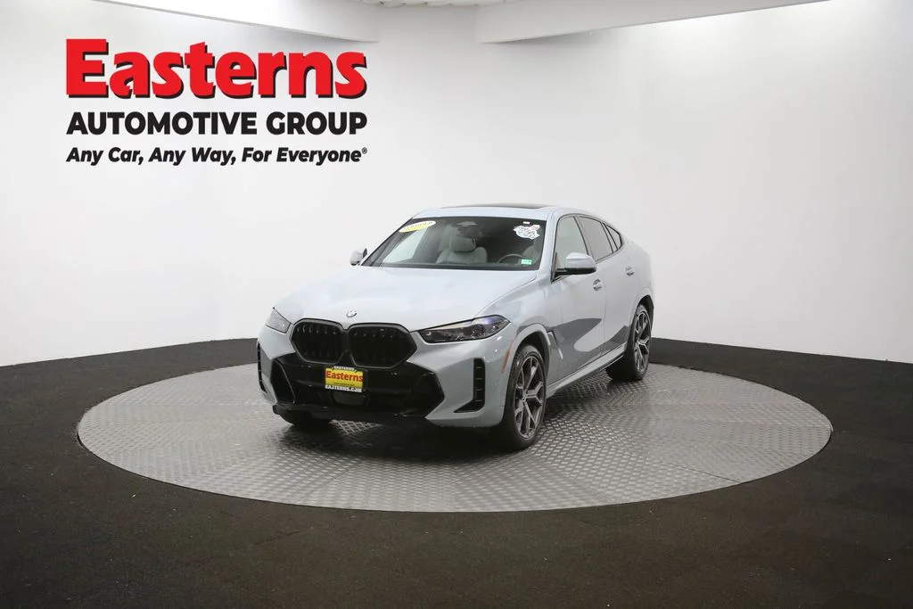 Used 2024 Gray BMW xDrive40i image 57