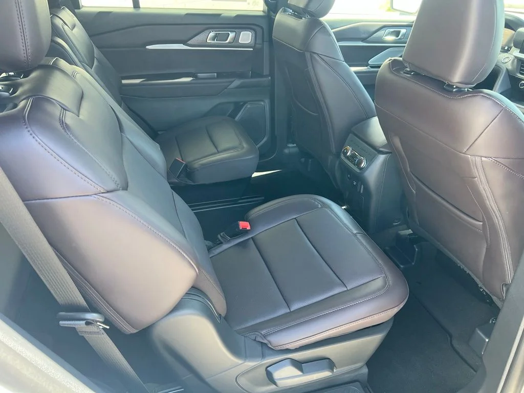 New 2026 Space White Metallic Ford Platinum™ image 31