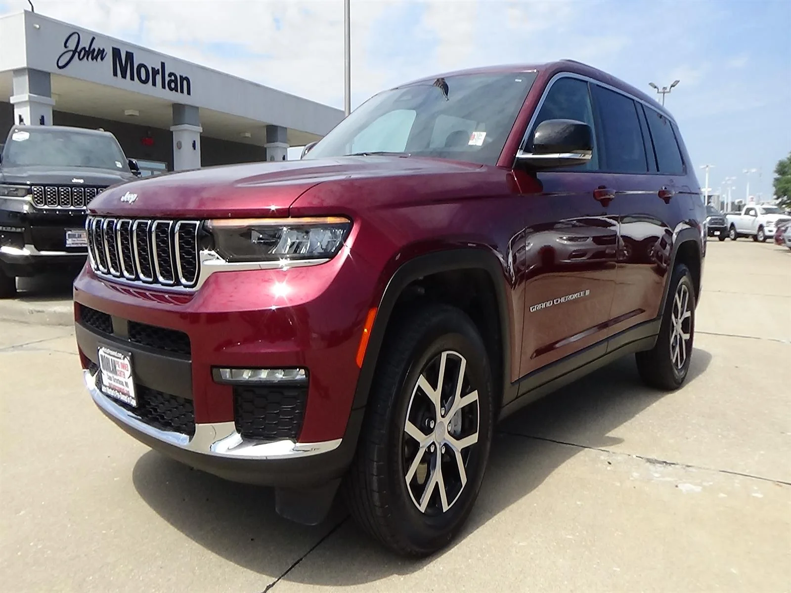 Certified Used 2025 Velvet Red Pearl Coat (prv) Jeep Limited image 2