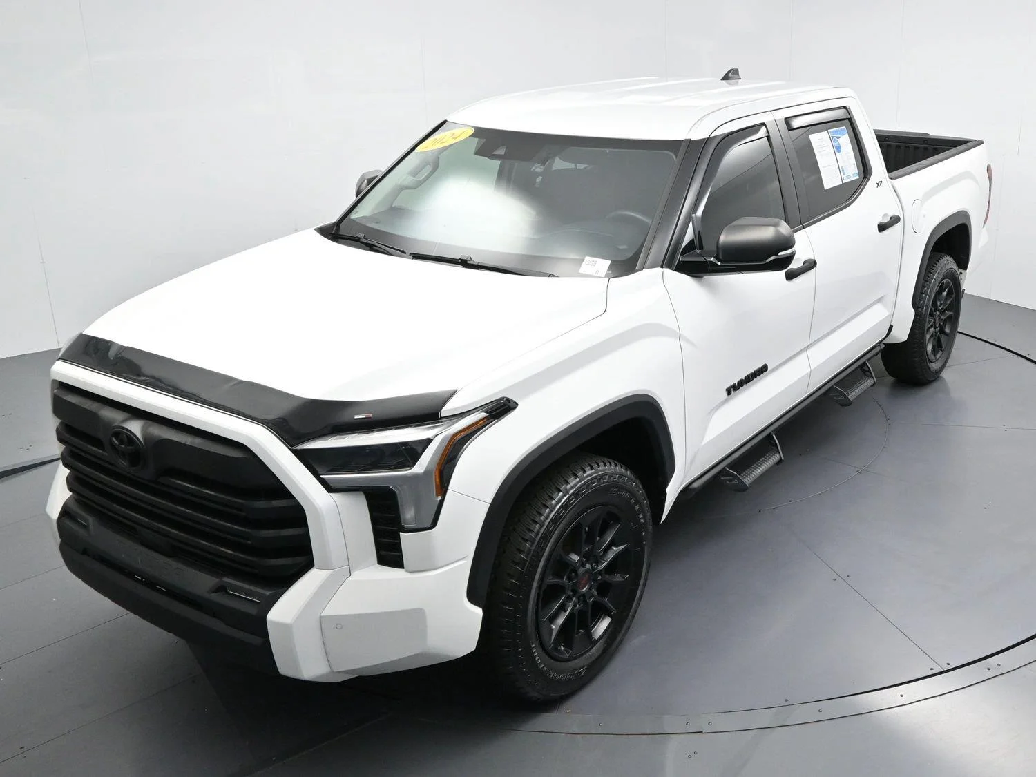 Used 2024 Ice Cap Toyota SR5 image 36