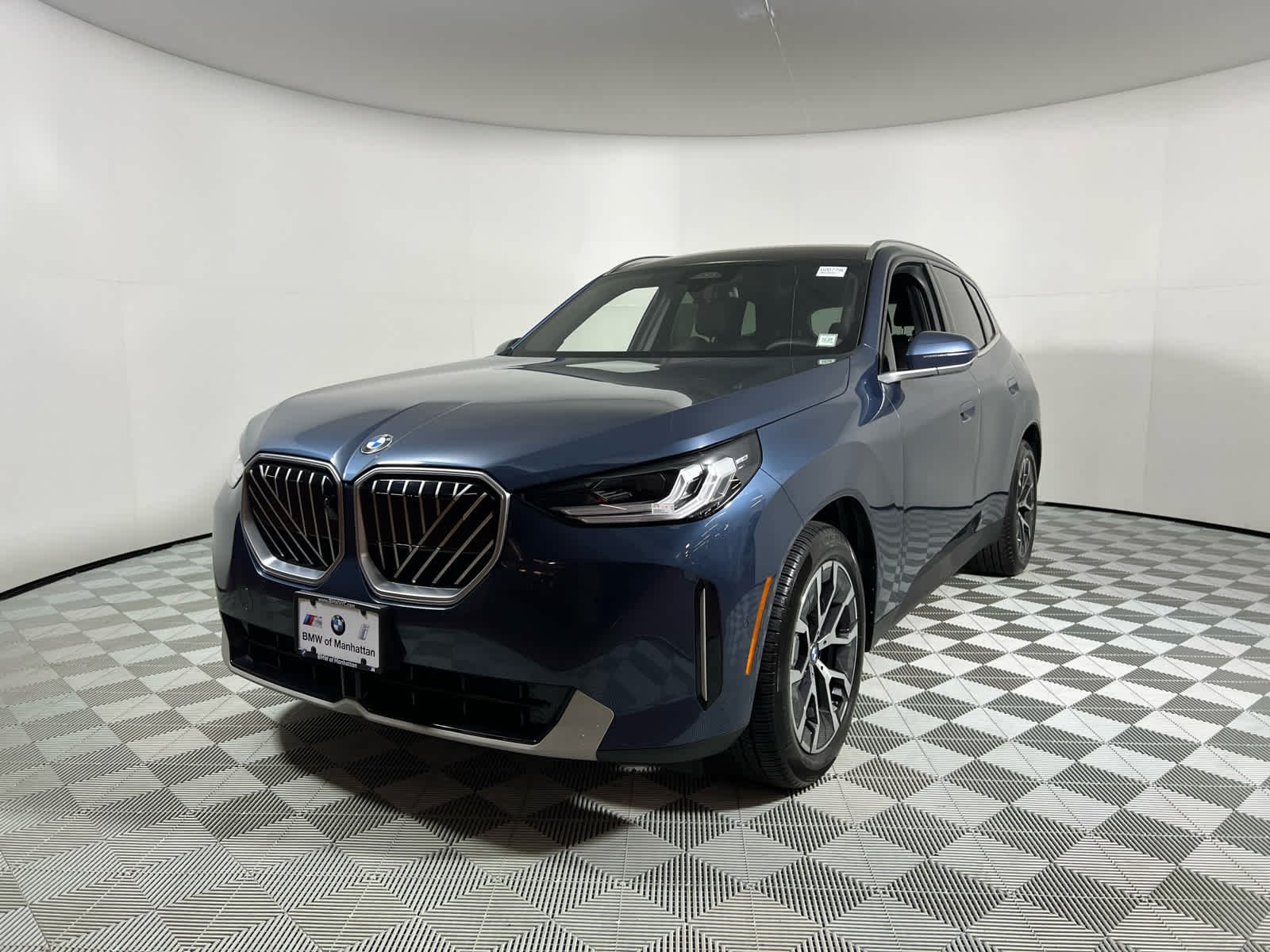 2025 BMW X3 30 XDRIVE's photo