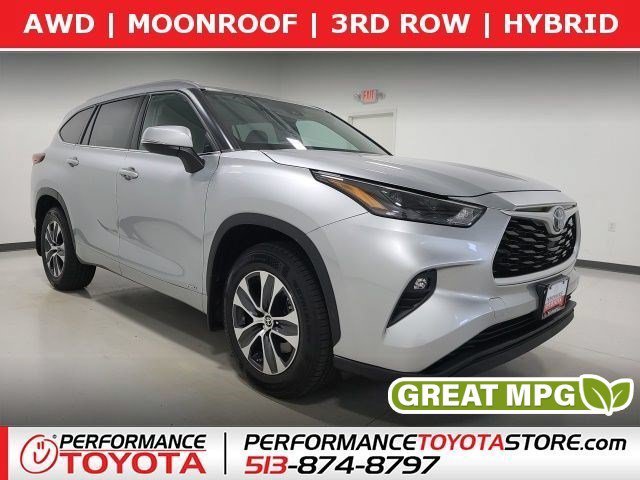 2022 Toyota Highlander Hybrid XLE