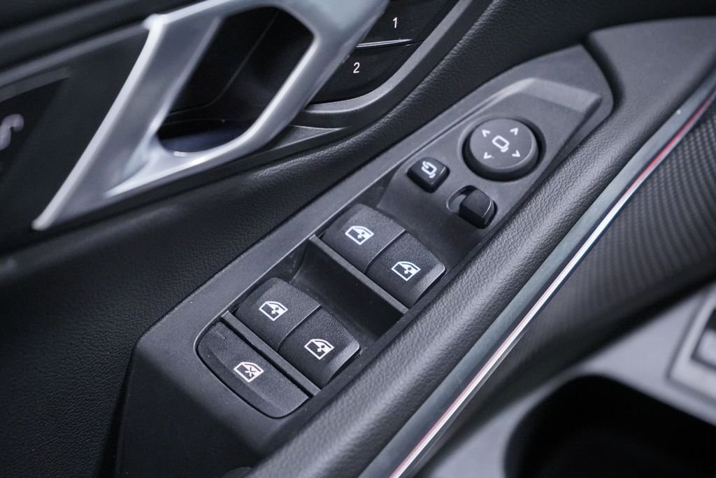 2025 BMW 3 Series 330i - Photo 18