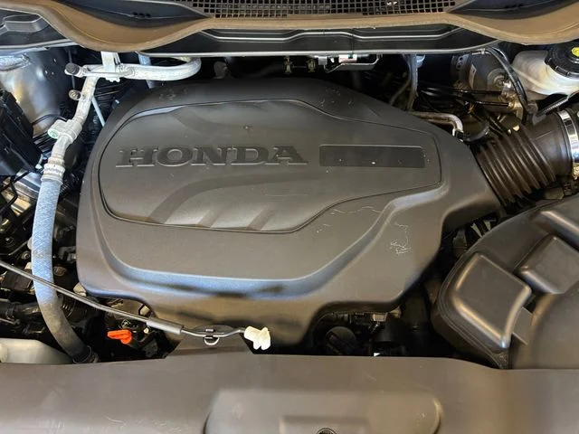 Used 2025 Black Honda EX-L image 27