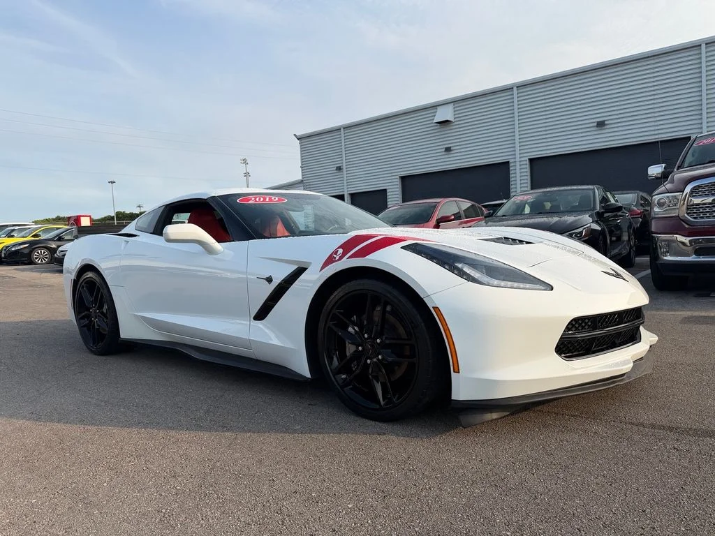 Used 2019 White Chevrolet Stingray image 1