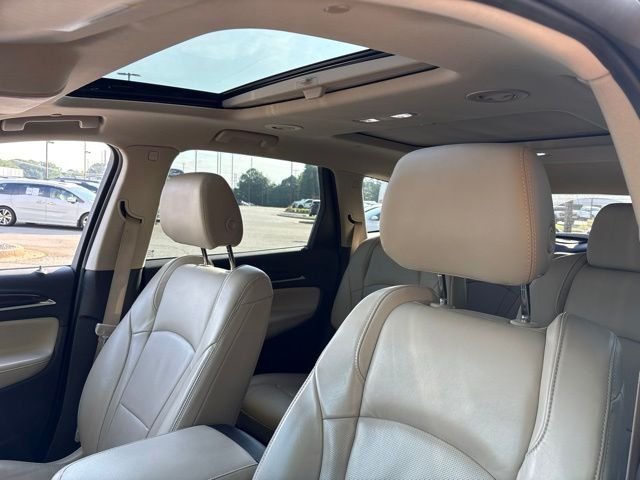 Used 2019 Silver Buick Premium Group image 19