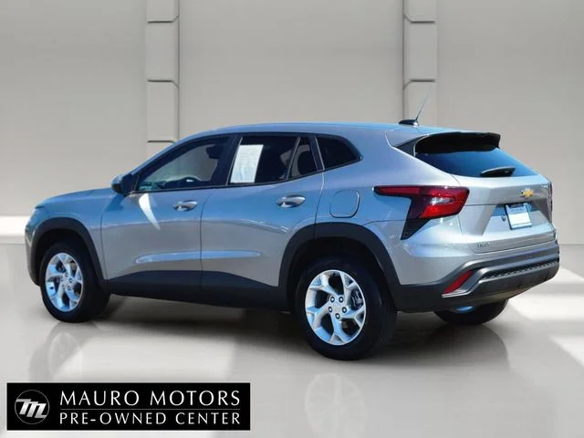 Used 2025 Gray Chevrolet LS image 5