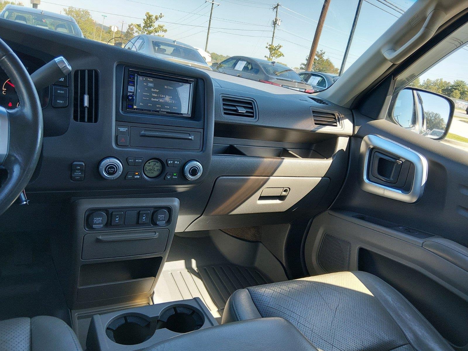 Used 2007  Honda RTL w/Leather image 17
