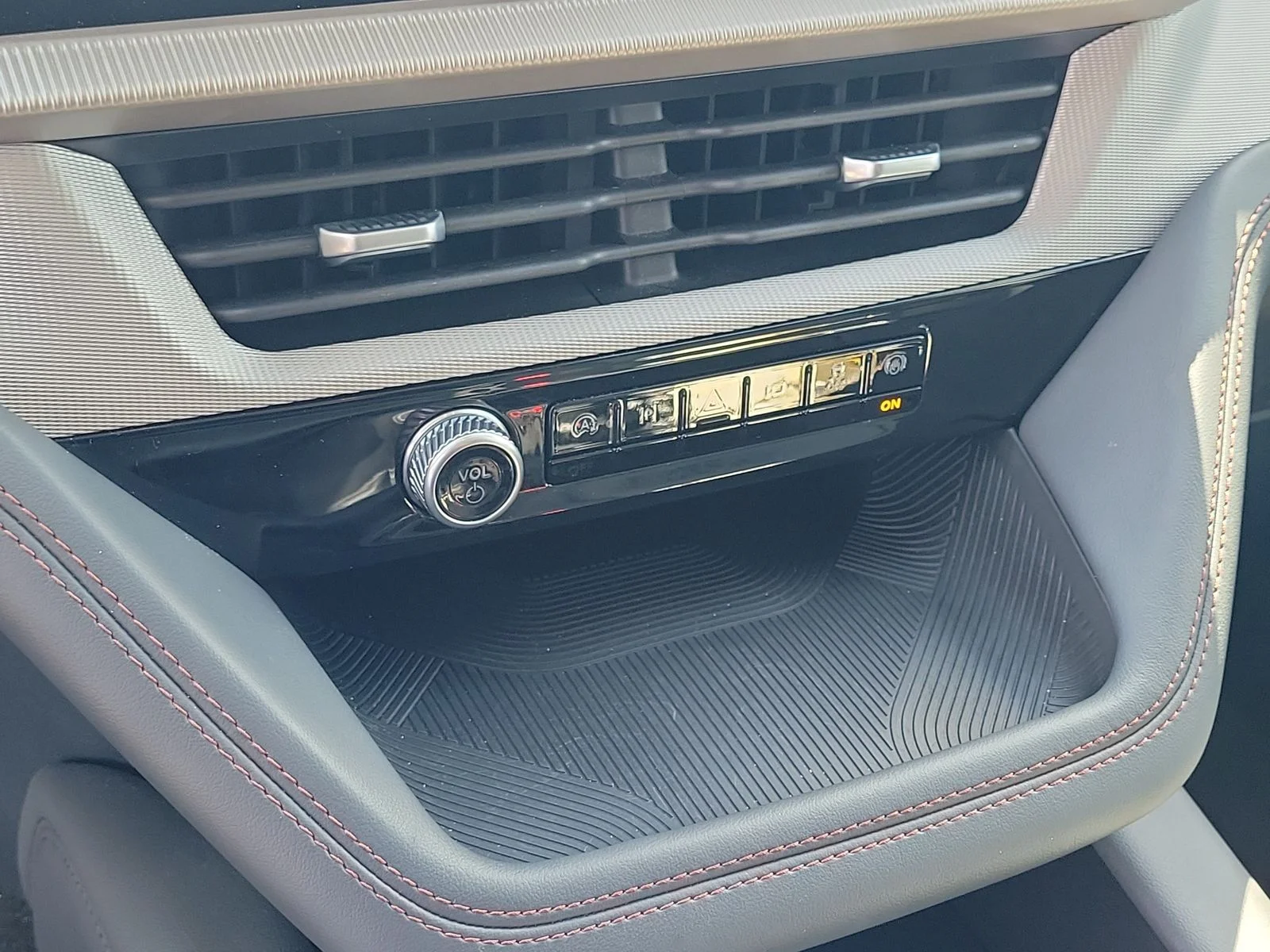 Certified Used 2025 Blue Ford Active image 27