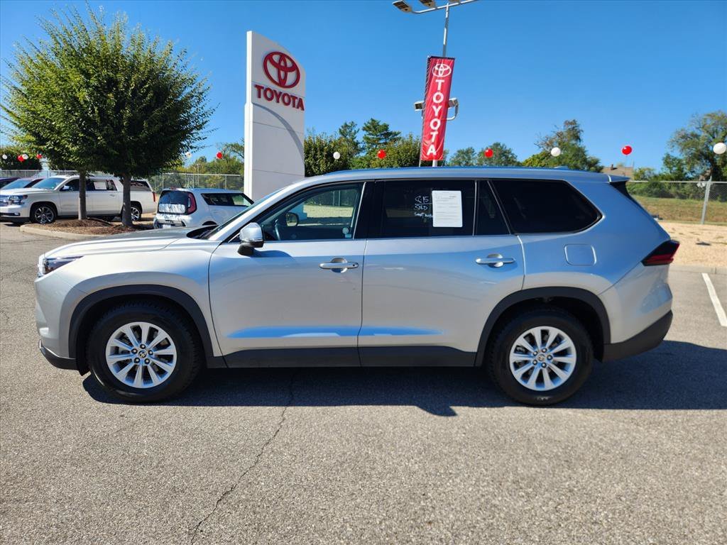 Certified Used 2025 Silver Toyota XLE image 8