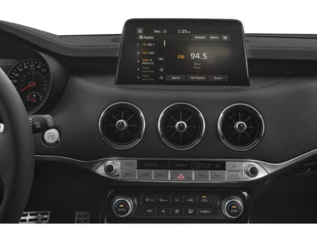 Used 2018 White Kia GT1 image 13
