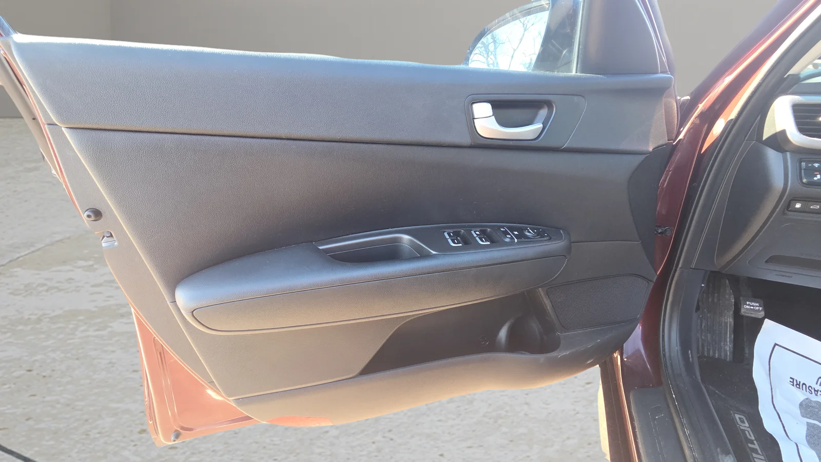 Used 2018 Purple Kia LX image 24