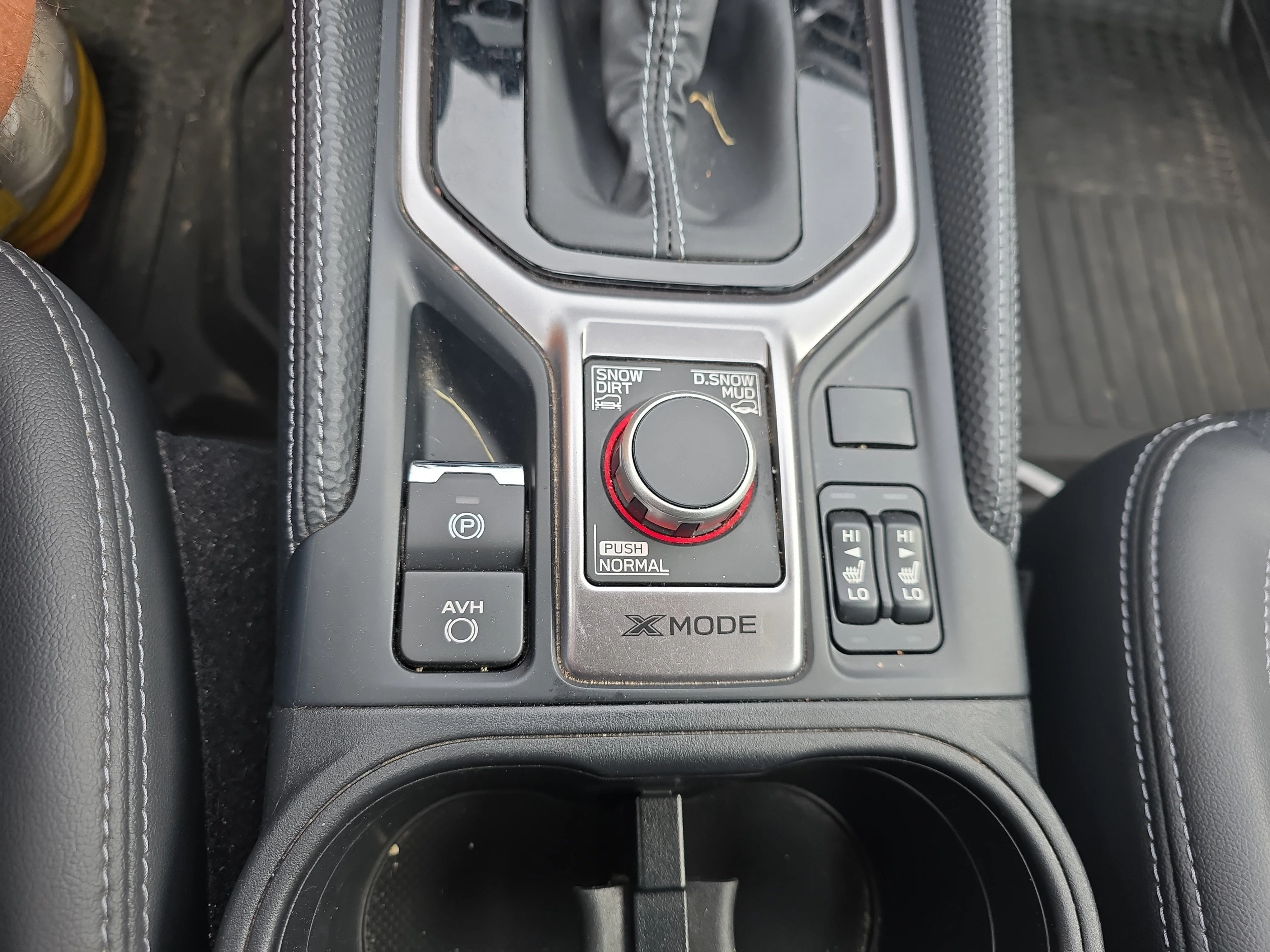 Used 2023 Crystal White Pearl Subaru Limited image 30