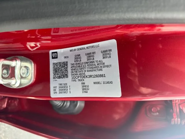 Used 2024 Radiant Red Tintcoat Chevrolet Z71 image 34