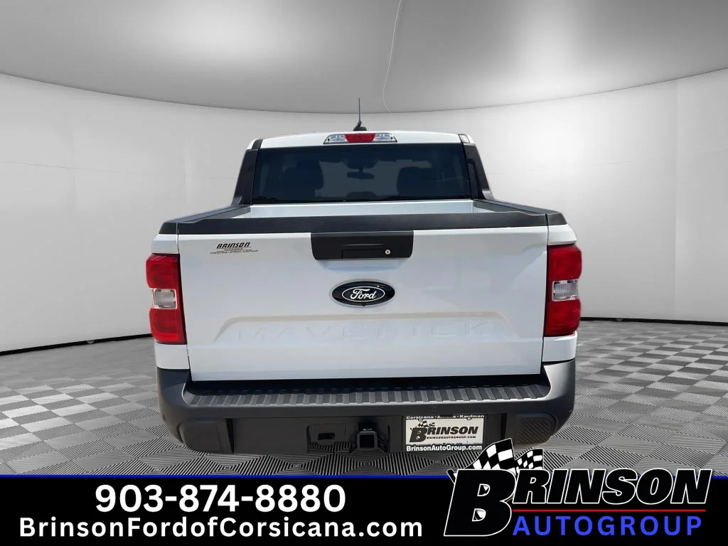 New 2026 Oxford White Ford XLT image 4