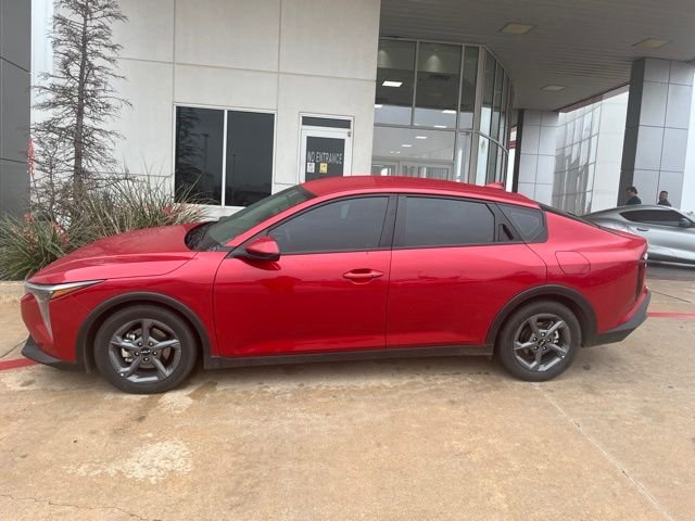 Used 2025 Red Kia LXS image 2
