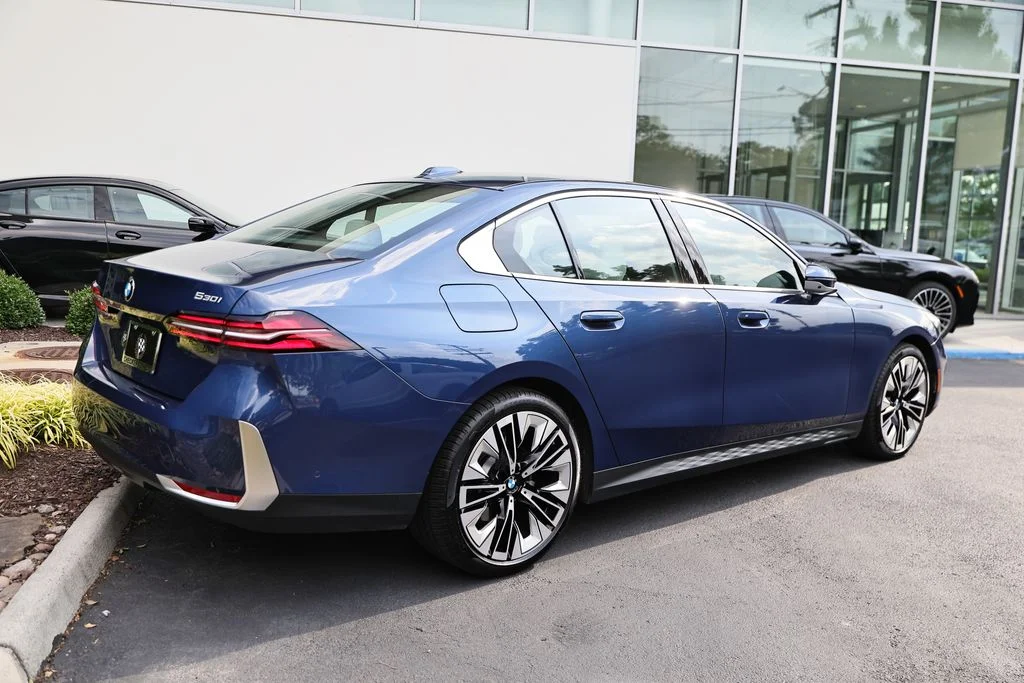 Used 2026 Phytonic Blue Metallic BMW 530i image 6