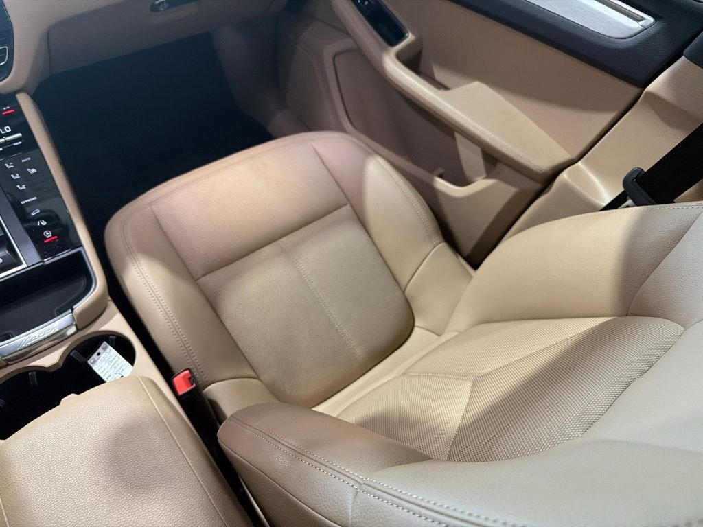 2024 Porsche Macan S - Photo 20