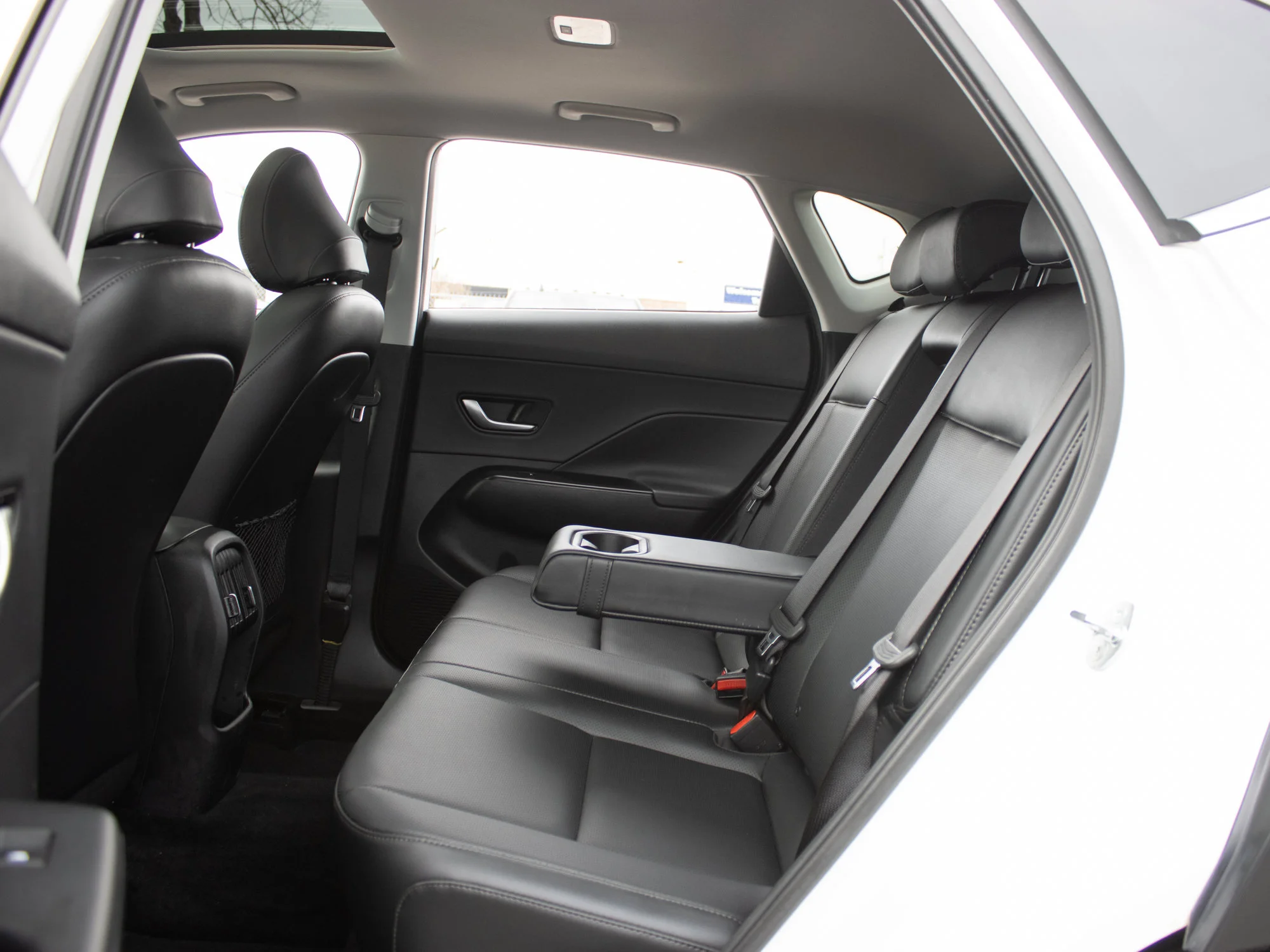 Used 2025 White Hyundai Preferred* AWD, Heated Seats & Wheel, Sunroof, Remote Start image 14