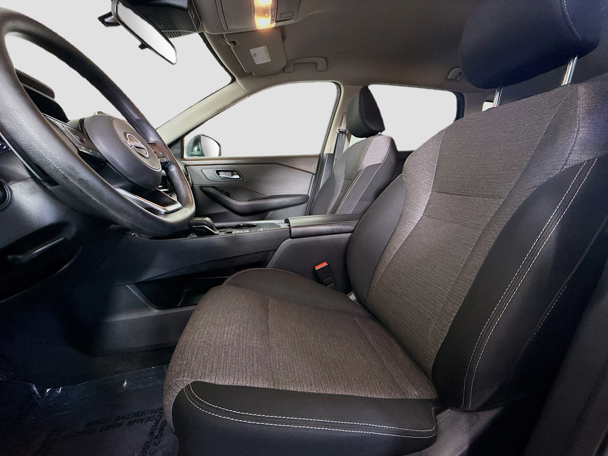 Used 2022 Super Black Nissan SV image 18