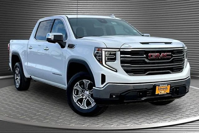 Used 2024 Summit White GMC SLT image 3