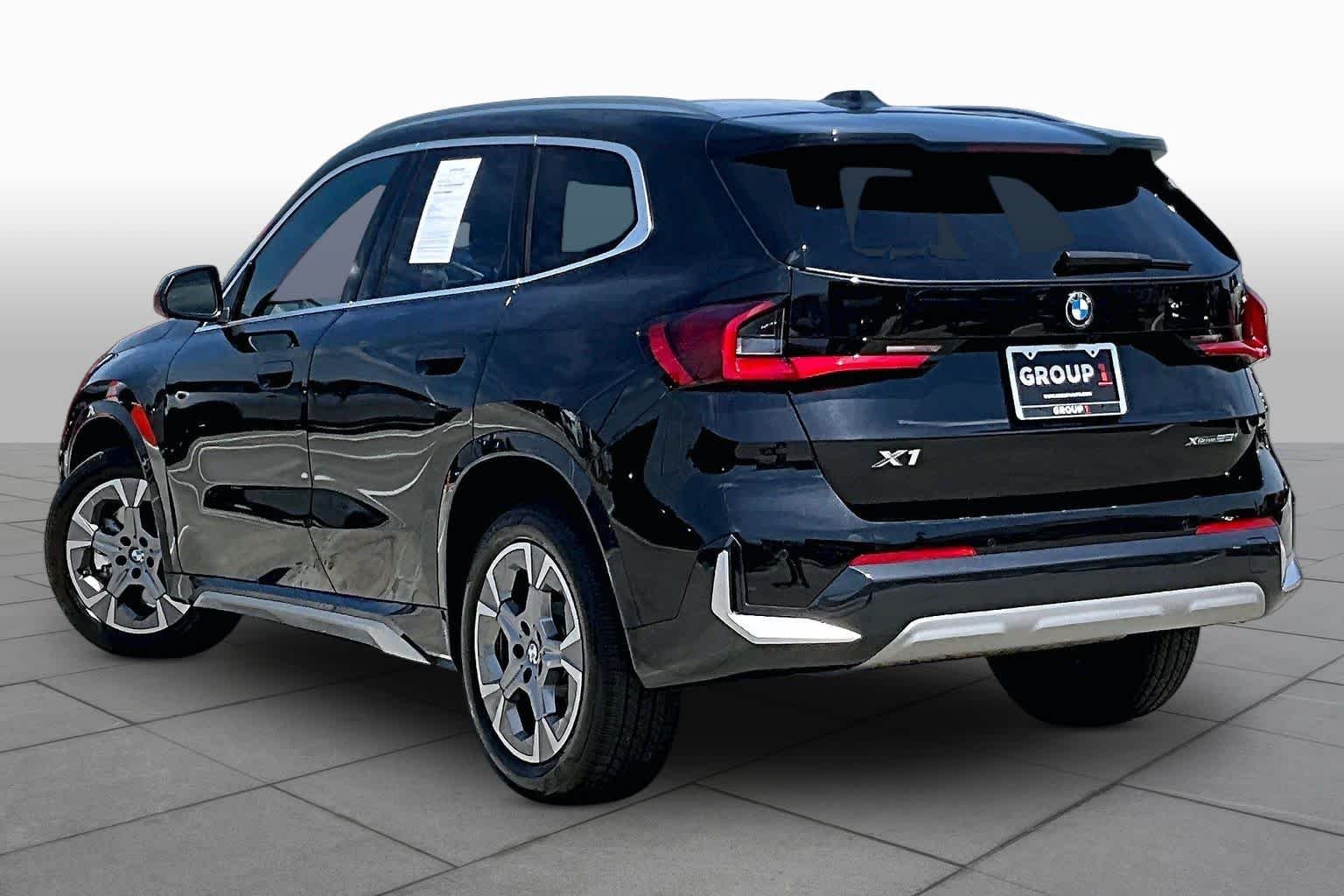 Used 2025 Black Sapphire Metallic BMW xDrive28i image 11