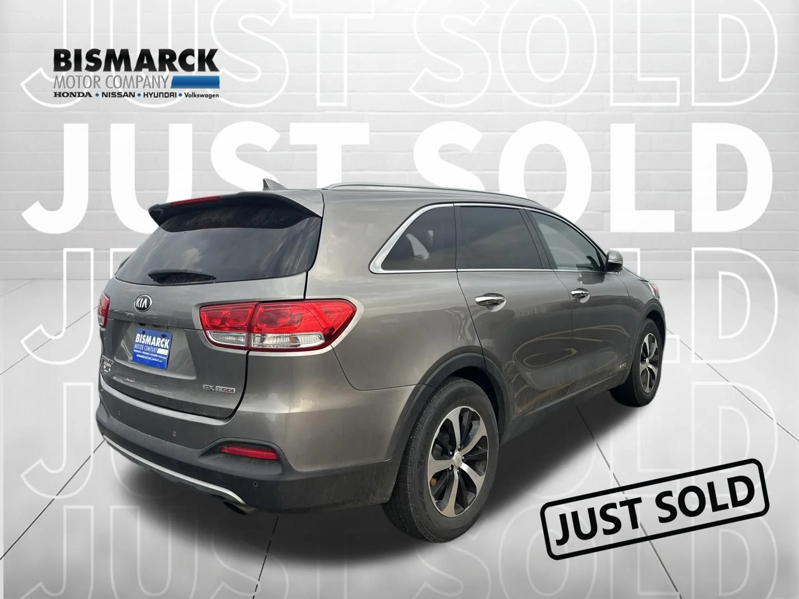 Used 2016 Silver Kia EX image 3
