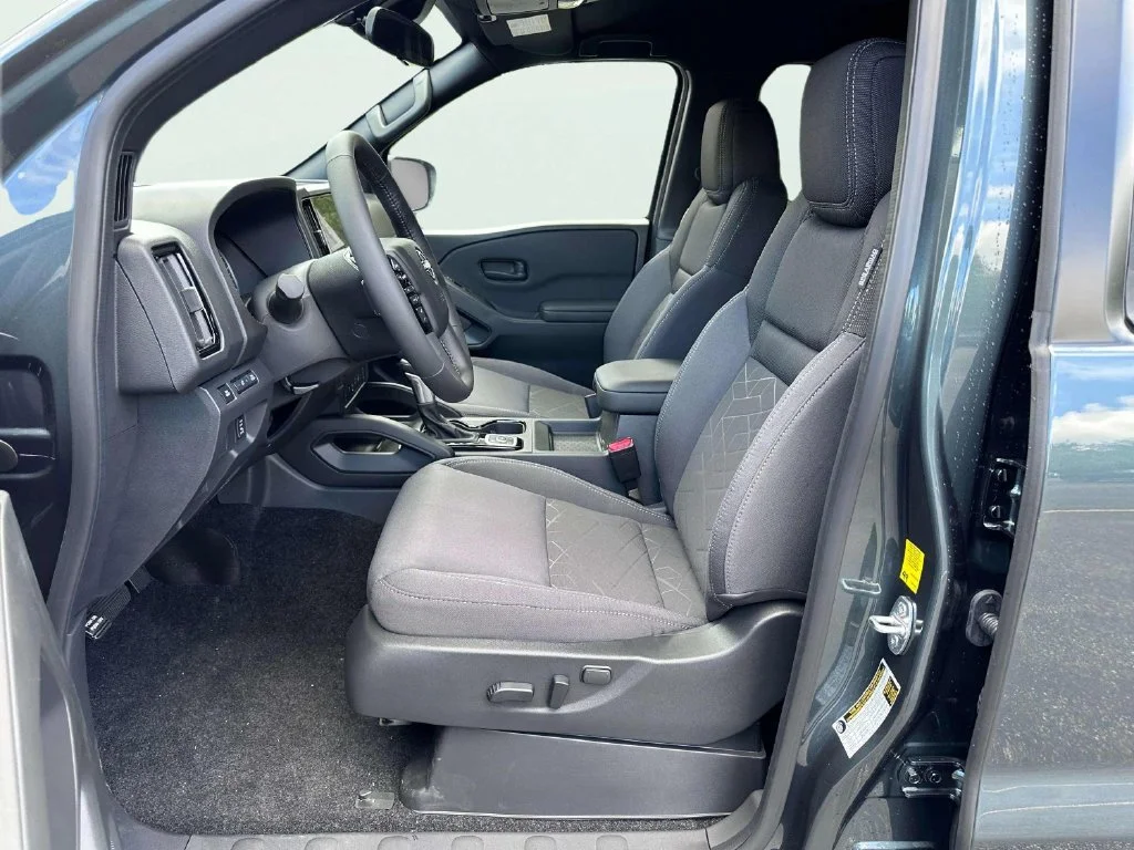New 2027 Alpine Metallic Nissan Crew Cab SV image 13