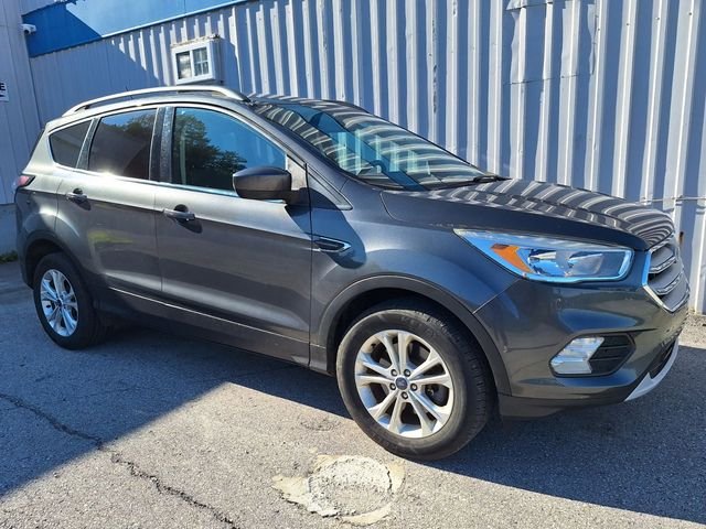 Used 2018 Magnetic Ford SE image 4