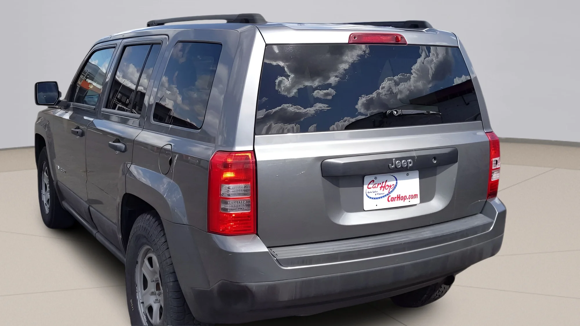 Used 2014 Gray Jeep SPORT image 9