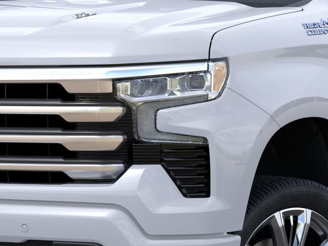 New 2026 Polar White Tricoat Chevrolet High Country image 11
