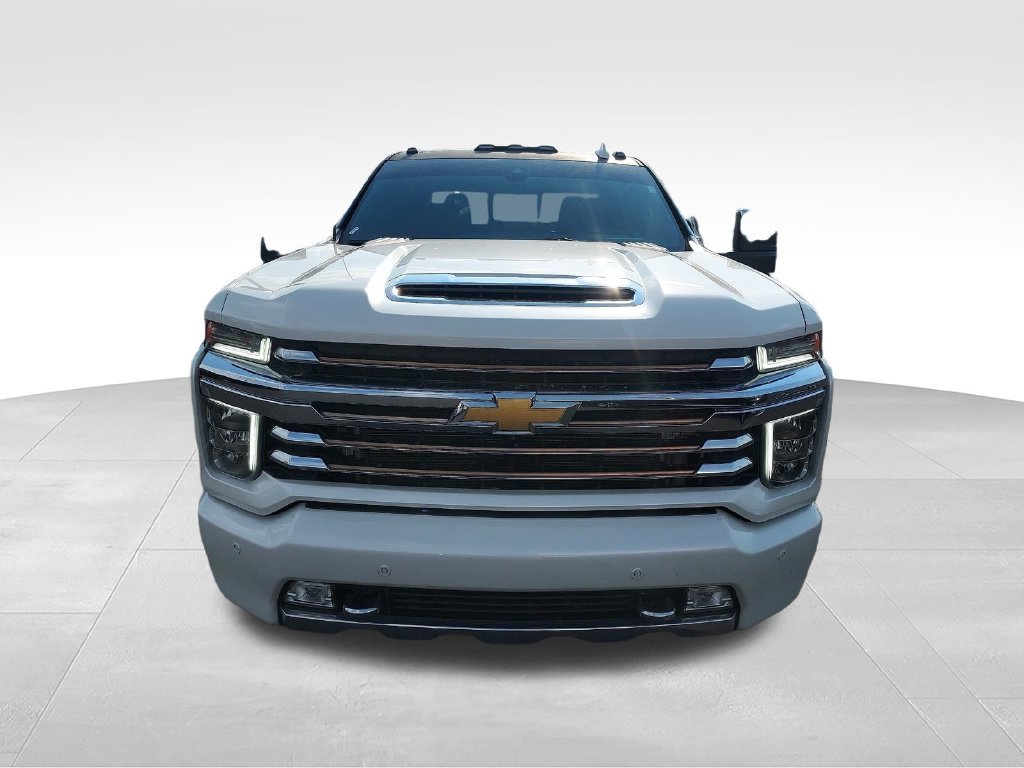 Used 2022 Beige Chevrolet High Country image 8