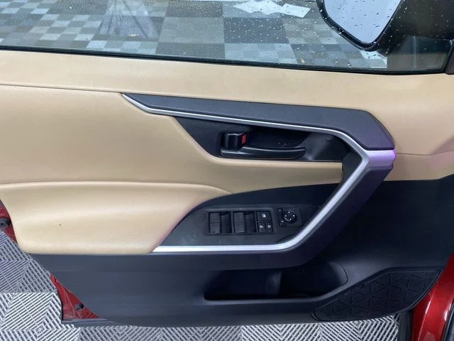 Used 2021 Red Toyota LE image 12
