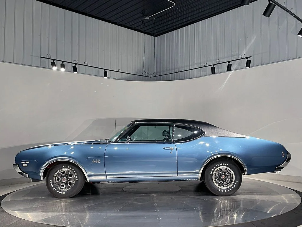 Used 1969  Oldsmobile  image 12