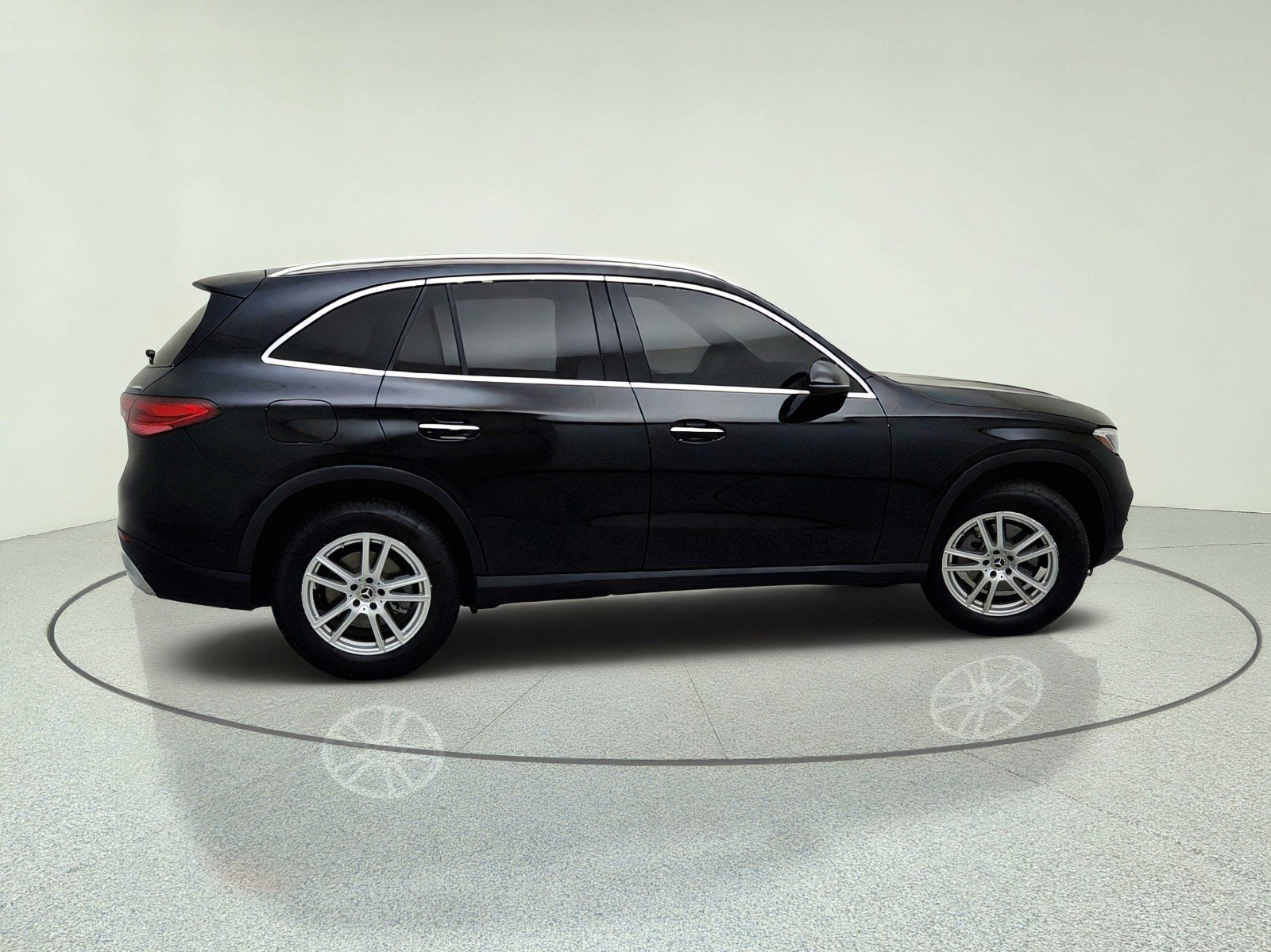 Certified Used 2023 Black Mercedes-Benz GLC 300 image 7