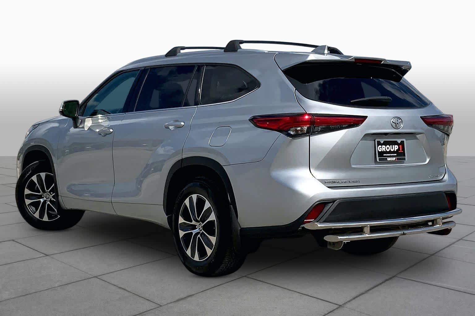 Used 2022 Celestial Silver Metallic Toyota XLE image 12