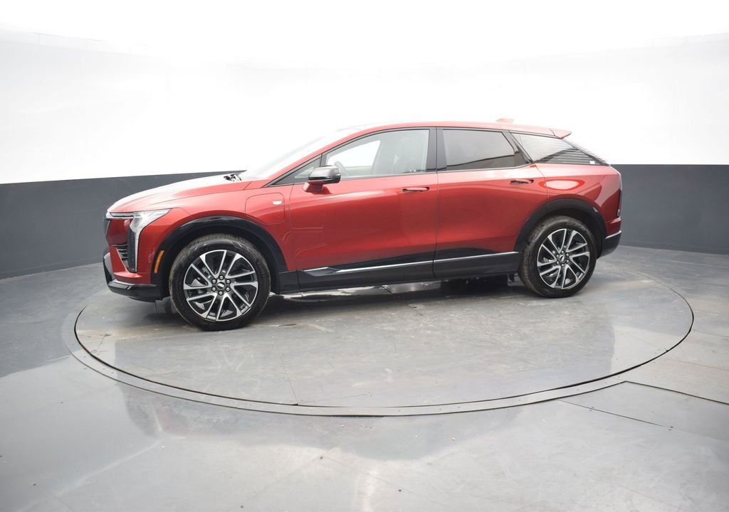 2025 CADILLAC OPTIQ - Image 1