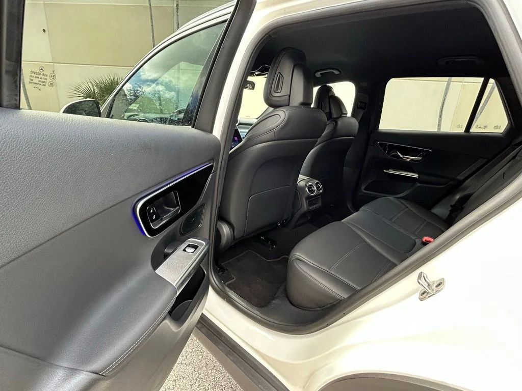 Used 2025  Mercedes-Benz GLC 300 image 42