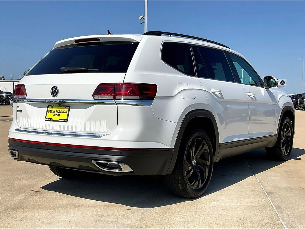 Used 2023 White Volkswagen 2.0T SE w/Technology image 2