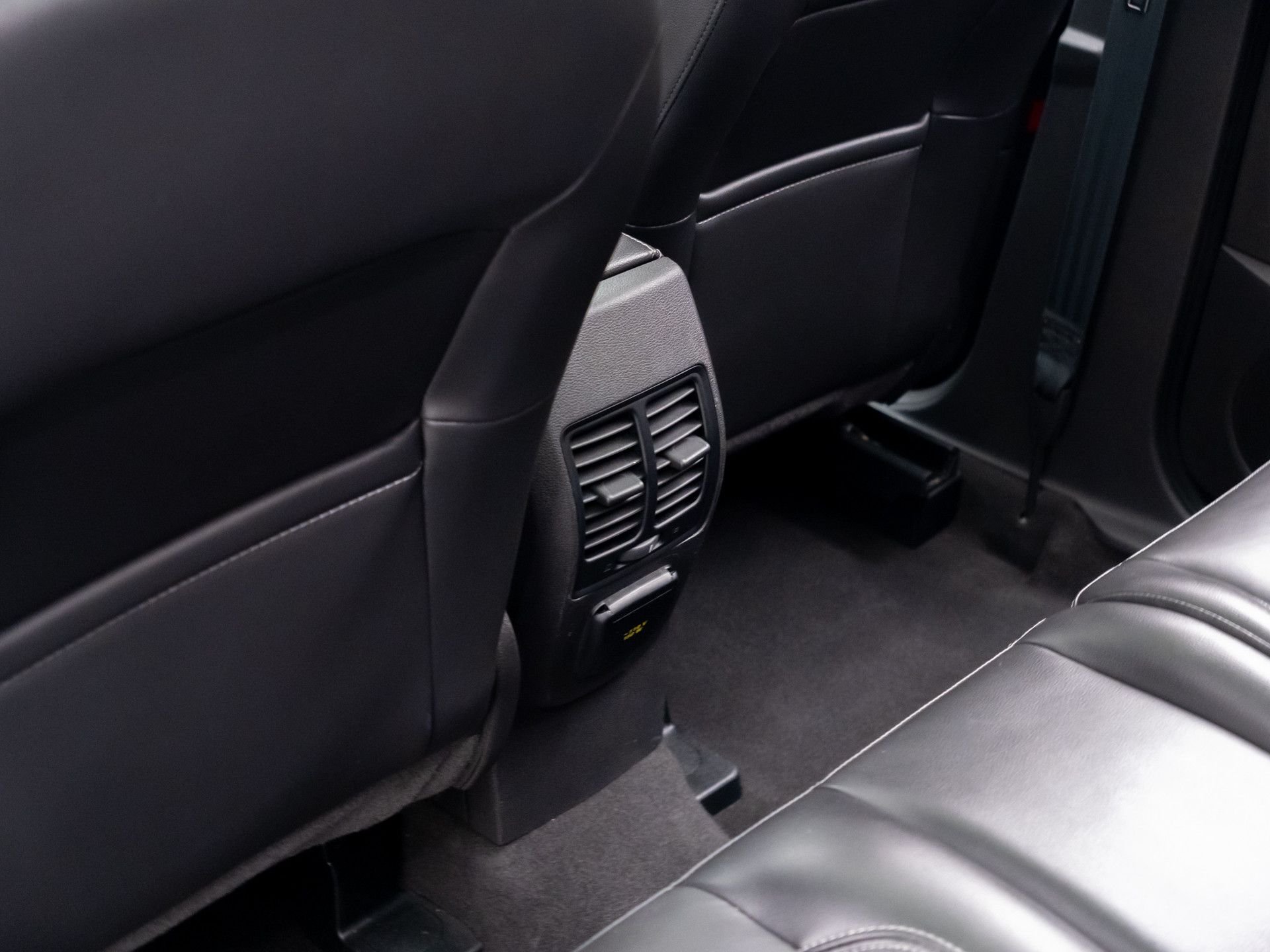 Used 2018 Blue Ford Titanium image 19