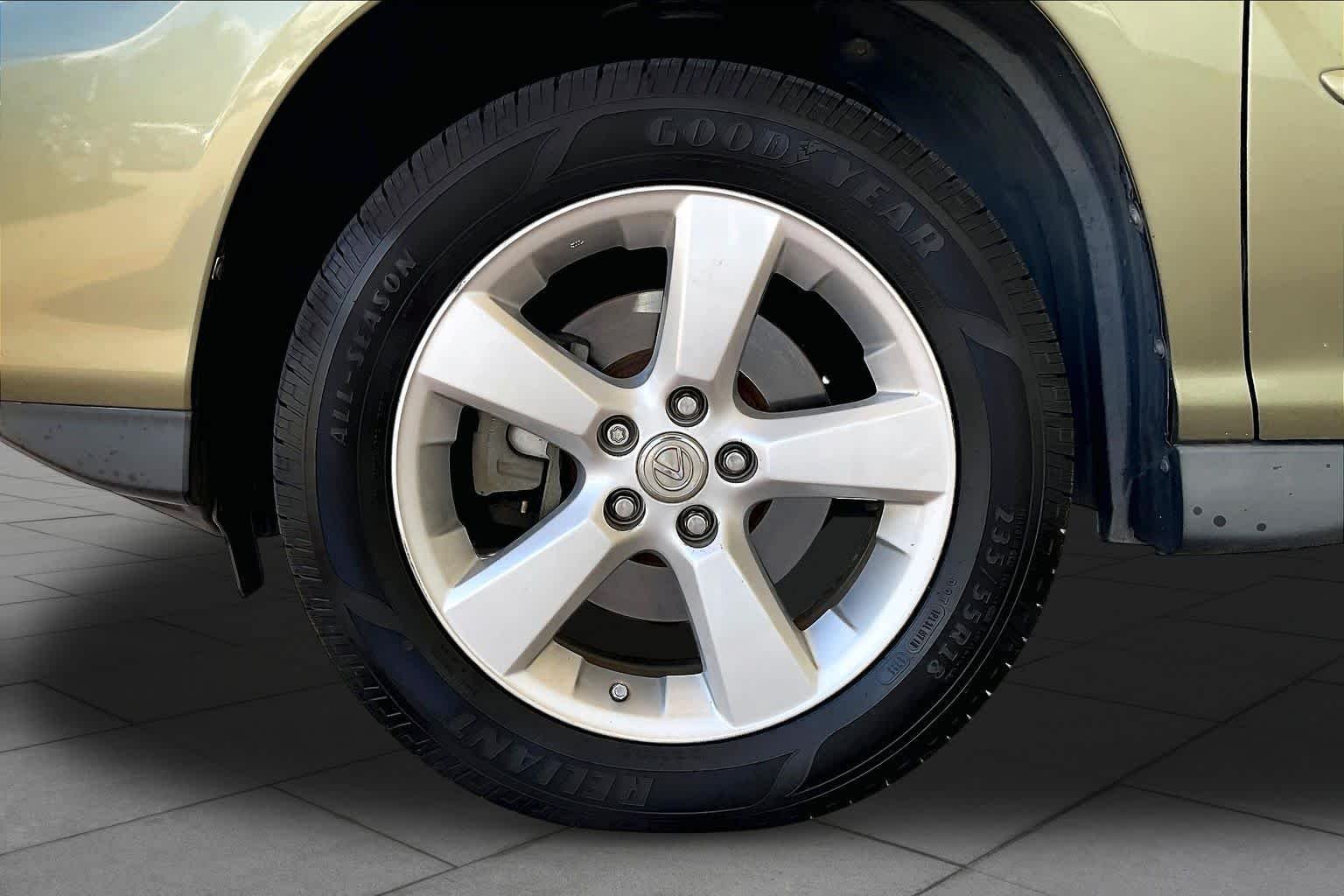 Used 2008 Desert Sage Metallic Lexus  image 8