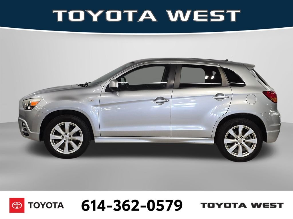 Used 2012  Mitsubishi SE image 9