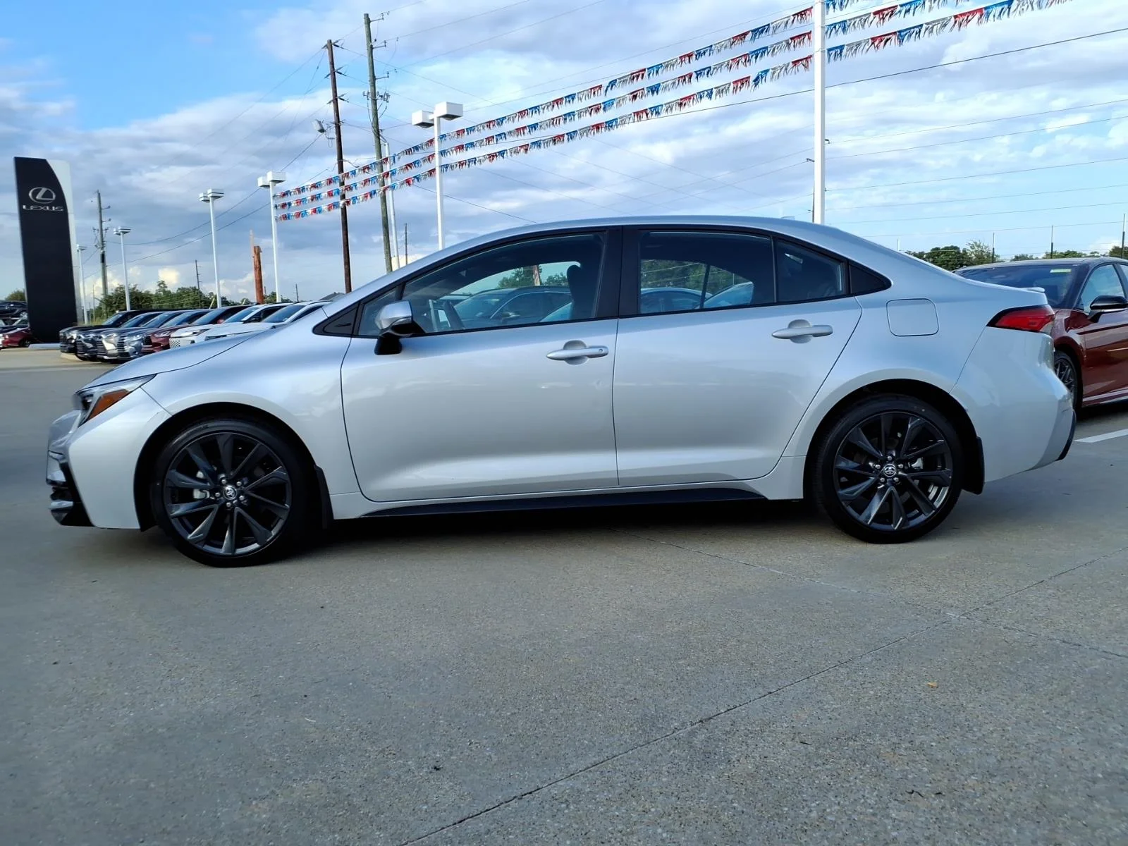 Certified Used 2025 Classic Silver Metallic Toyota SE image 2